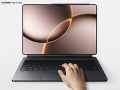 Xiaomi Pad 7 Ultra będzie wyposażony w baterię o pojemności 12 000 mAh. Na zdjęciu: tablet z akcesoriami. (Źródło zdjęcia: Xiaomi)