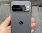 Rzekome spojrzenie na prototyp Google Pixel 10 Pro. (Źródło zdjęcia: via Mystic Leaks)