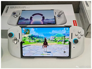 Kontroler G9 w modelu Y700 Infinite