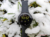 Zegarek Pixel Watch pozostanie na kompilacjach Wear OS 3 przez kolejne dwa miesiące. (Źródło obrazu: Notebookcheck)