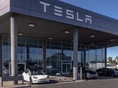 Centrum serwisowe Tesli (źródło zdjęcia: Tesla)