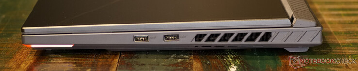 2x USB Typ-A USB 3.2 Gen 1 (5 Gbps)