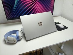 Cierpi z powodu słabego procesora AMD: HP OmniBook 3 17
