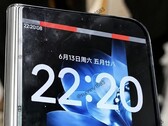 Wydaje się, że bardziej kompaktowy i szerszy model Xiaomi Mix Fold 5 pojawił się na pierwszym zdjęciu z testów praktycznych, na którym widoczny jest system HyperOS 4.