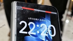 Wydaje się, że bardziej kompaktowy i szerszy model Xiaomi Mix Fold 5 pojawił się na pierwszym zdjęciu z testów praktycznych, na którym widoczny jest system HyperOS 4.