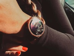 Stosunkowo kompaktowy smartwatch Grit X2 jest już dostępny (źródło zdjęcia: Polar)