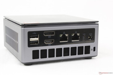 Tył: 2x USB 2.0-A, DisplayPort 2.0, HDMI 2.1, 2x RJ-45 (2,5 Gb/s), USB (40 Gb/s) z DisplayPort + Power Delivery, zasilacz sieciowy, blokada Kensington