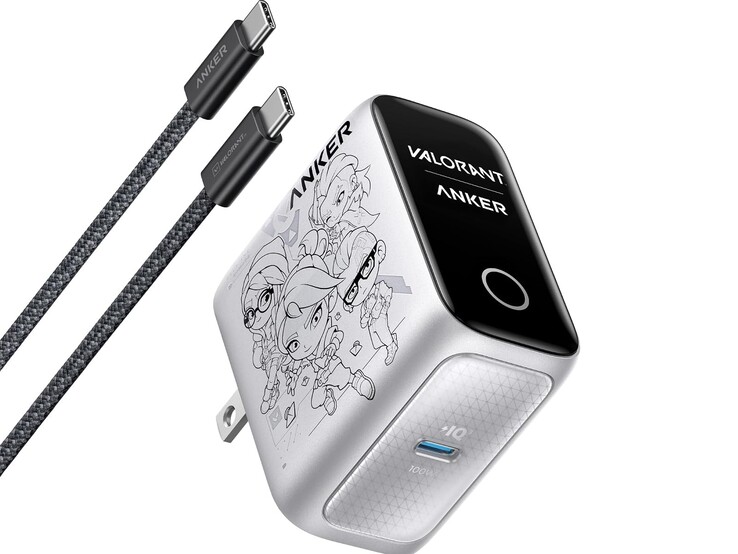 Ładowarka jest dostarczana wraz z kablem USB-C do USB-C o długości 5 stóp i mocy 240 W