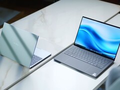 Nowy Dell XPS 13 2026 waży zaledwie 1 kg (2,2 funta).