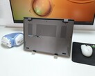Model Prestige 13 AI+ z procesorem Core Ultra ma trudności z konkurowaniem z modelem ZenBook A14 wyposażonym w układ Snapdragon.
