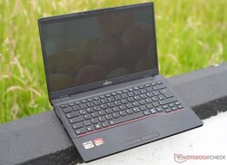 Recenzja Fujitsu LifeBook E5412A. Dostarczone przez: