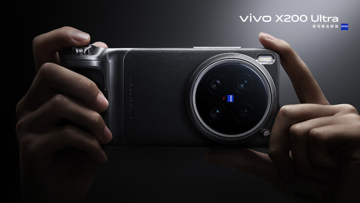 Vivo X200 Ultra wygląda bardzo podobnie do pewnego rywala Xiaomi w swoim zestawie fotograficznym. (Źródło zdjęcia: Vivo)