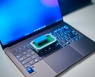Intel Panther Lake odnotowuje standardową w branży miesięczną poprawę wydajności (źródło obrazu: Alex Waetzel dla Notebookcheck)
