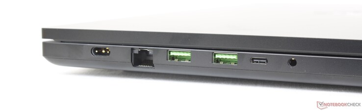 Po lewej: zasilacz AC, 2,5 Gbps RJ-45, 2x USB-A 3.2 Gen. 2, USB-C z Power Delivery + DisplayPort 1.4, zestaw słuchawkowy 3,5 mm