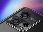 Moto G72 występuje w dwóch kolorach, ale tylko w jednej konfiguracji pamięci masowej. (Źródło zdjęć: Motorola)