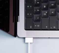 Serwis WhatCable zawiera informacje na temat kabli MagSafe i USB-C.