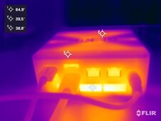 GMKtec NucBoc M6 Ultra podczas testu obciążeniowego (tył)