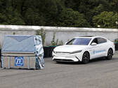 ZF testował swój system brake-by-wire w BYD Han EV, chociaż firma nie potwierdziła jeszcze planów zainstalowania systemu w pojazdach produkcyjnych. (Źródło zdjęcia: ZF)