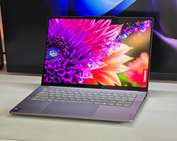 Ocena 90,4%: Lenovo Yoga Pro 7 15IPH11