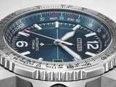 Nowy Citizen Promaster Air NK0040-58L, widoczny na zdjęciu, ma niebieską tarczę ze szlifem słonecznym.