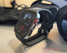 Huawei Watch Fit 4 Pro kosztuje 279 euro w UE. Na zdjęciu: smartwatch w kolorze czarnym. (Źródło zdjęcia: Notebookcheck)
