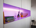 Philips Hue Solo Lightstrip 5m wydaje się być tańszy niż starszy Lightstrip Plus (powyżej). (Źródło zdjęcia: Philips Hue)