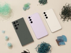 Po raz pierwszy od czasu serii Galaxy S10, wszystkie trzy modele sportują ten sam sensor aparatu selfie. (Źródło: Samsung)