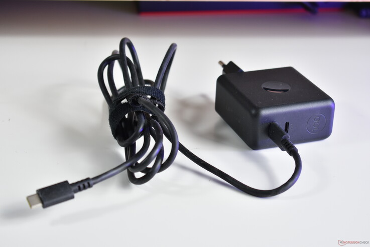 Ładowarka ścienna Lenovo 100 W z technologią GaN i złączem USB-C