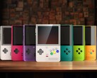 Retroid Pocket Classic to handheld do gier Android o wyglądzie przypominającym Game Boy Color. (Źródło obrazu: Retroid)