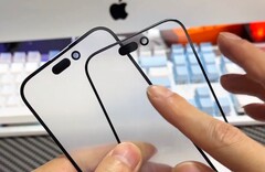 IPhone 15 Pro Max ma podobno oferować najcieńsze ramki z całej serii iPhone 15. (Źródło obrazu: Bilibili)