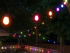 Ulepszone inteligentne oświetlenie zewnętrzne S14 Bulb String Lights 2 firmy Govee jest już dostępne w Europie. (Źródło zdjęcia: Govee)