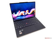 Lenovo ThinkPad Z13 G1 OLED Review - biznesowy laptop z procesorem AMD Ryzen 7 Pro 6860Z
