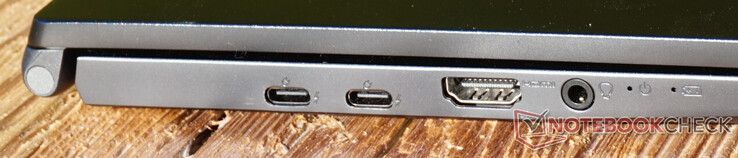 Złącza po lewej: dwa Thunderbolt 4, HDMI 2.0, słuchawki