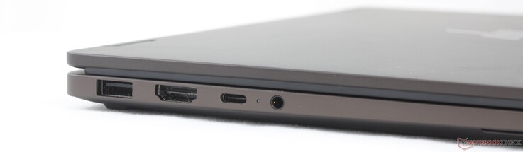 Po lewej: USB-A (10 Gb/s), HDMI 2.1, USB-C 3.2 Gen. 2 (40 Gb/s) z DisplayPort 2.1 i Power Delivery 3.1, gniazdo słuchawkowe 3,5 mm