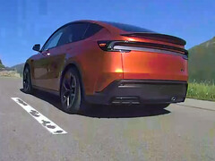 Tesla Model Y Performance trim z 2026 r. (źródło zdjęcia: @stenboo/X)