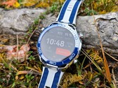 Odpowiedni na wyprawy i niesamowicie jasny - recenzja smartwatcha Huawei Watch Ultimate 2