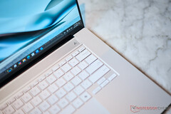 Głośniki Asus ZenBook S16 (zdjęcie za pośrednictwem Notebookcheck)