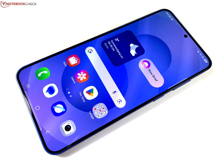 Samsung Galaxy S25+ (źródło obrazu: Manuel Masiero)