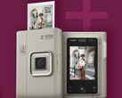 Hybrydowy aparat natychmiastowy Fujifilm Instax LiPlay+ może drukować kolaże fotograficzne przy użyciu zdjęć wykonanych przednim i tylnym aparatem. (Źródło zdjęcia: Fujifilm)