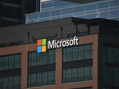 Logo/znak Microsoft na budynku