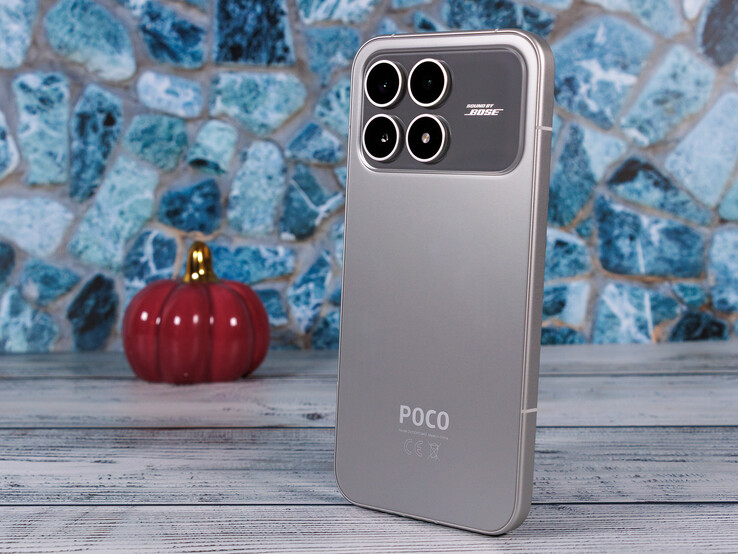 Poco F8 Pro. (Źródło zdjęcia: Daniel Schmidt)