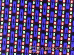 Wyraźny OLED bez większych problemów z ziarnistością