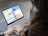 Surface Laptop Go 3 powinien być mocniejszy i wydajniejszy niż jego poprzednik, na zdjęciu. (Źródło zdjęcia: Microsoft)