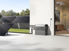 Anker Solix Solarbank E2700 Pro (na zdjęciu) obsługuje do 3600 W energii słonecznej. (Źródło zdjęcia: Anker)