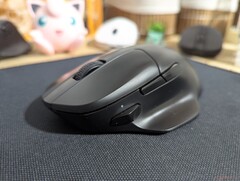 Mysz do gier Keychron M7 8K z bocznym przyciskiem do przodu