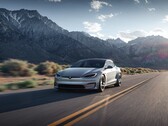 Tesla Model S może teoretycznie przejechać ponad 400 mil na jednym ładowaniu. (Źródło zdjęcia: Tesla)