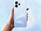 Oppo Reno15 FS 5G zawiera aparat do selfie o rozdzielczości 50 MP w wodoodpornej obudowie. (Źródło zdjęcia: Oppo)