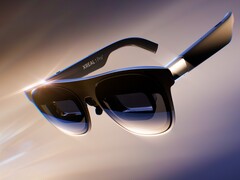 Okulary AR Xreal 1 Pro+ zapewniają obraz HDR o jasności 1200 nitów po podłączeniu do laptopów, telefonów i konsol do gier.