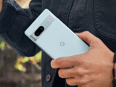 Pixel 7a będzie kosztował o 100 mniej niż Pixel 7, niezależnie od tego, czy zamówimy go w euro, funtach szterlingach czy dolarach amerykańskich. (Źródło obrazu: @rquandt)