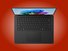 W modelu Surface Laptop 8 15-calowym brakuje dedykowanej klawiatury numerycznej, w przeciwieństwie do niektórych laptopów 15-calowych lub 16-calowych.